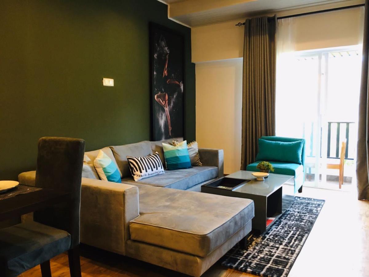 The Greens Luxury Apartment Νουβάρα Ελίγια Εξωτερικό φωτογραφία