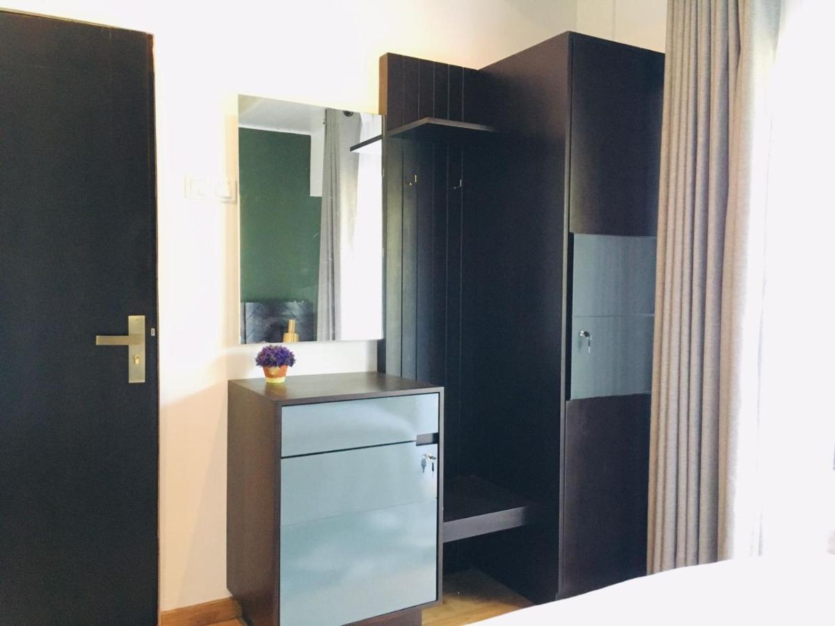 The Greens Luxury Apartment Νουβάρα Ελίγια Εξωτερικό φωτογραφία